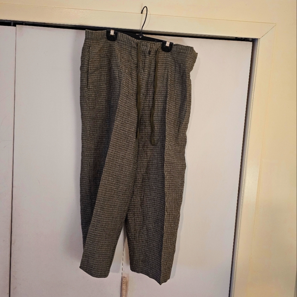 Womens Capris